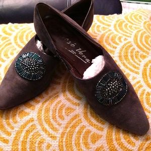 Vintage Jose Vera beaded kitten heels, sz 8